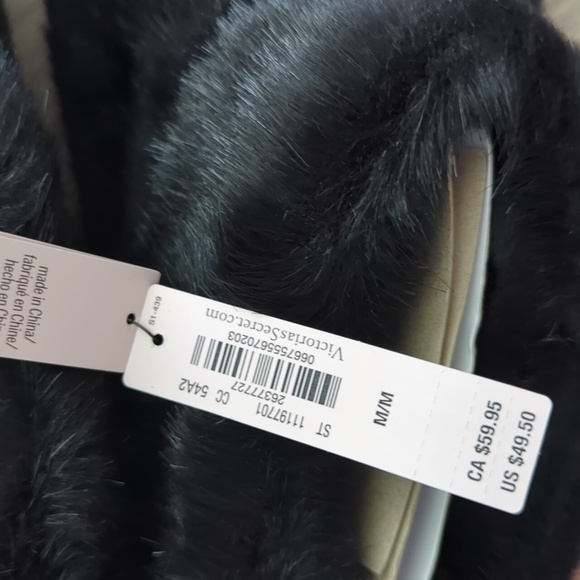 Victoria’s Secret Faux Fur Bootie- M - Picture 11 of 11